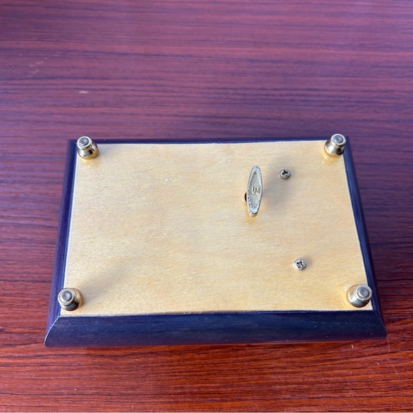 Vintage REUGE Swiss Music Jewelry Box Inlaid Wood Footed Mandolin WORKS EUC - Picture 4 of 6